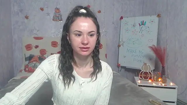 KaraCriegs online show from 11-14-25, 06:22