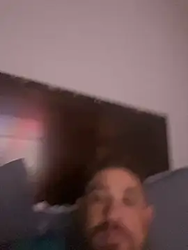 Snapshot of caliguy37 chatting on 09-15-25, 03:29 caliguy37 online show from 09-15-25, 03:29