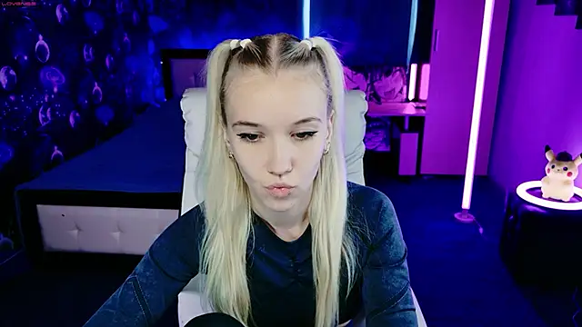 ShhhO O online show from 10-26-25, 11:21