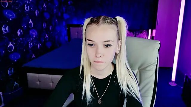 ShhhO O online show from 11-05-25, 05:16