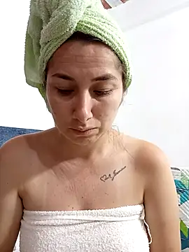 Iris love18 online show from 10-21-25, 11:53