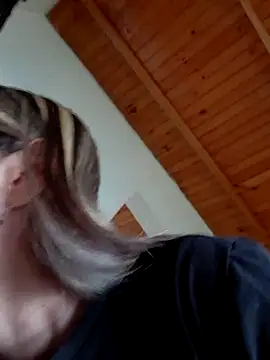Iris love18 online show from 04-19-26, 03:13