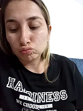 Iris love18 online show from 10-23-25, 02:32