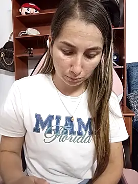 Iris love18 online show from 11-28-25, 03:56