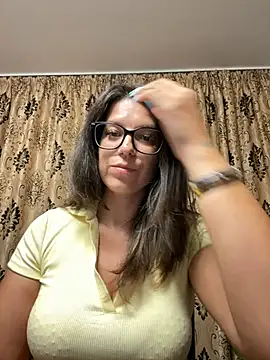 Snapshot of NadiraNoor chatting on 07-31-26, 12:32 NadiraNoor online show from 07-31-26, 12:32