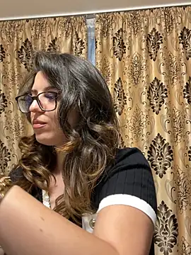 NadiraNoor online show from 05-14-26, 03:14