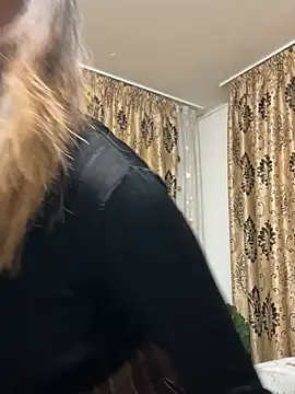 NadiraNoor online show from 03-01-26, 10:10