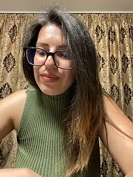 NadiraNoor online show from 05-31-26, 08:42