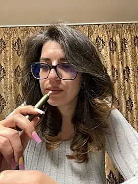 NadiraNoor online show from 05-15-26, 01:58