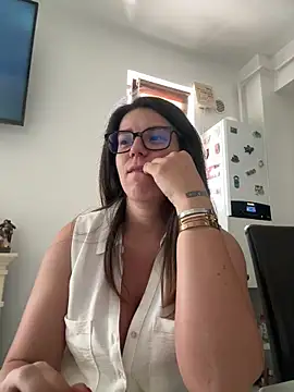 NadiraNoor online show from 06-01-26, 08:47