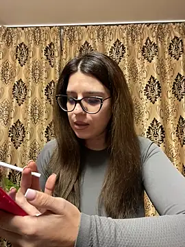 NadiraNoor online show from 02-22-25, 10:52