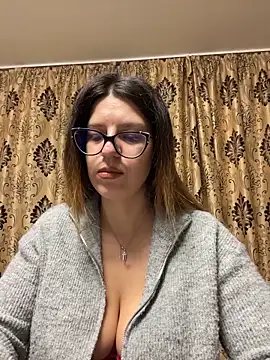 NadiraNoor online show from 11-25-25, 04:13