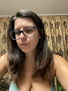 Snapshot of NadiraNoor chatting on 07-14-26, 10:49 NadiraNoor online show from 07-14-26, 10:49