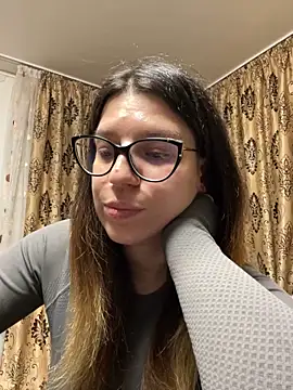 NadiraNoor online show from 02-06-26, 01:01