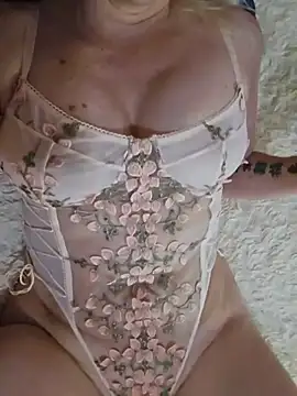 Ina HotX online show from 05-19-26, 04:25