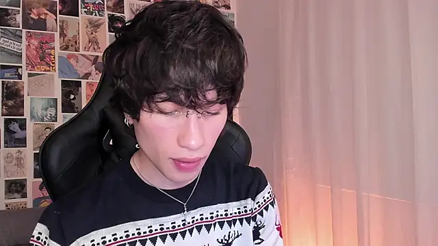 Snapshot of liamelf chatting on 12-29-24, 06:35 liamelf online show from 12-29-24, 06:35