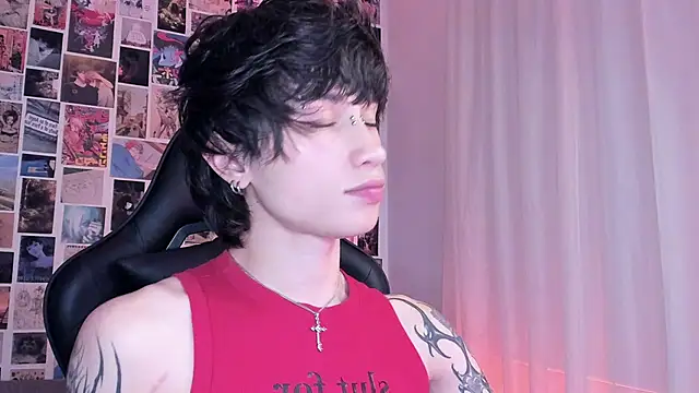 Snapshot of liamelf chatting on 01-05-25, 06:13 liamelf online show from 01-05-25, 06:13