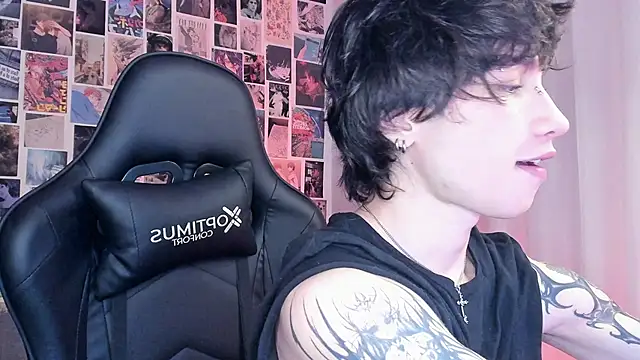 Snapshot of liamelf chatting on 01-04-25, 05:58 liamelf online show from 01-04-25, 05:58