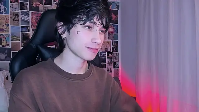 Snapshot of liamelf chatting on 02-15-25, 06:02 liamelf online show from 02-15-25, 06:02