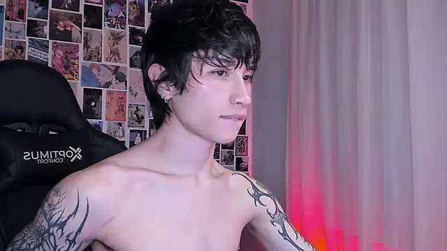 Snapshot of liamelf chatting on 03-22-25, 08:51 liamelf online show from 03-22-25, 08:51