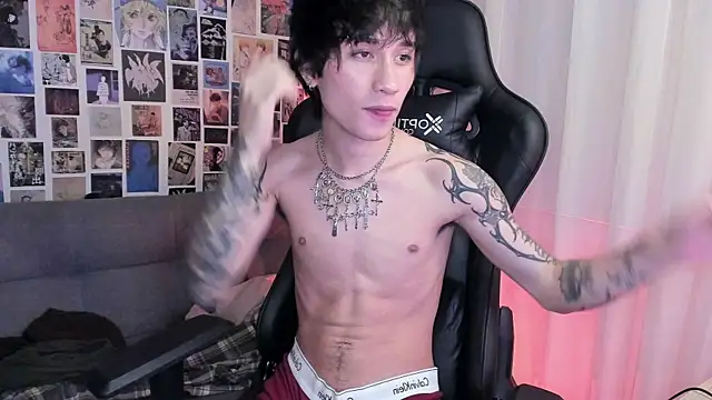 Snapshot of liamelf chatting on 03-05-25, 07:27 liamelf online show from 03-05-25, 07:27