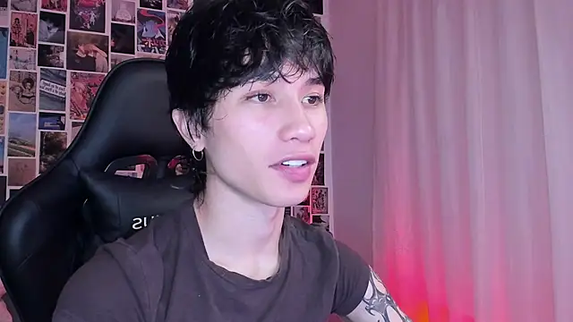 Snapshot of liamelf chatting on 02-13-25, 05:16 liamelf online show from 02-13-25, 05:16