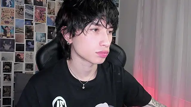 Snapshot of liamelf chatting on 09-24-25, 07:04 liamelf online show from 09-24-25, 07:04