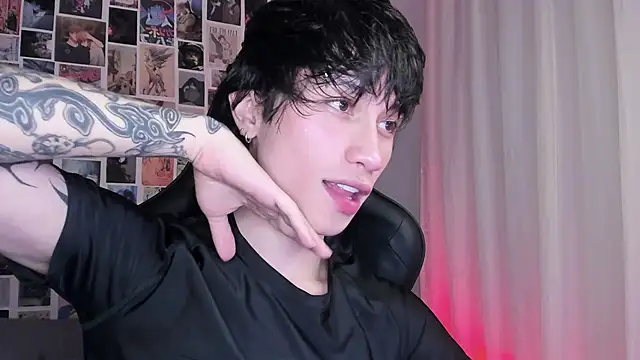 Snapshot of liamelf chatting on 03-19-25, 05:52 liamelf online show from 03-19-25, 05:52