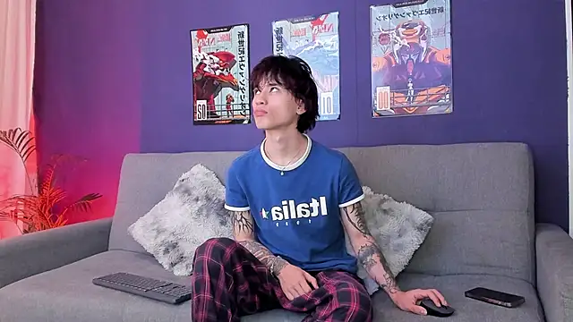 Snapshot of liamelf chatting on 11-30-25, 06:47 liamelf online show from 11-30-25, 06:47