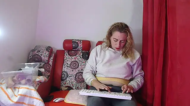 Chanel 87xxx online show from 03-18-25, 04:29