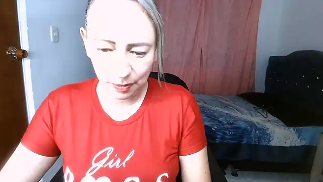 Snapshot of Chanel_87xxx chatting on 07-08-26, 11:16 Chanel 87xxx online show from 07-08-26, 11:16