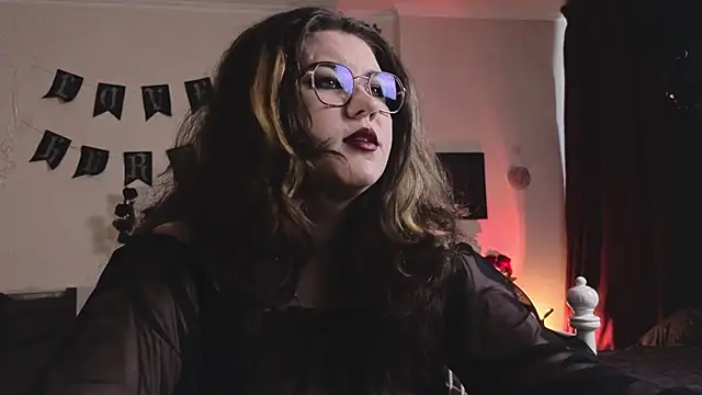 Laura Karamazov online show from 02-13-26, 10:04