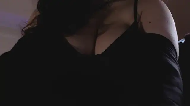 Laura Karamazov online show from 02-25-26, 10:04