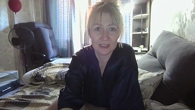 WindChristy online show from 06-06-26, 02:06