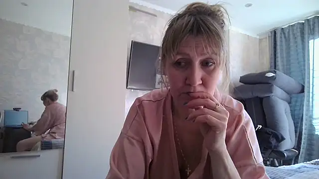 WindChristy online show from 05-03-26, 01:47