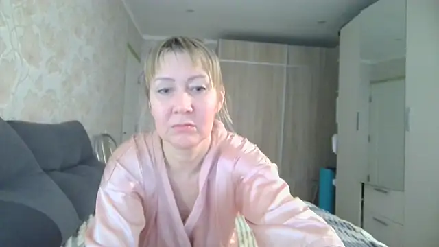 WindChristy online show from 04-17-26, 03:15