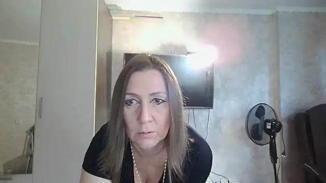 WindChristy online show from 09-08-25, 03:55