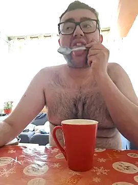 Javier bear online show from 05-22-26, 08:23