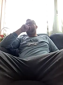 Javier bear online show from 02-06-26, 10:00