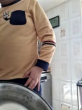 Javier bear online show from 03-20-26, 10:05