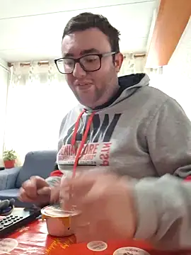 Javier bear online show from 03-04-26, 02:03