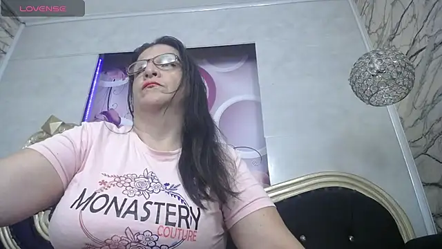 Snapshot of karito_mature17 chatting on 06-15-26, 11:21 karito mature17 online show from 06-15-26, 11:21