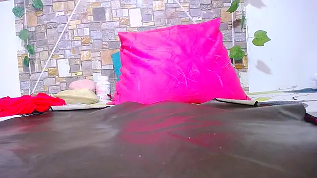 MaidenGame online show from 01-11-26, 01:07