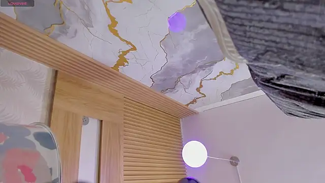 Elif blond online show from 11-17-25, 10:25