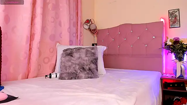 MISSKENDALL hot online show from 10-27-25, 08:21