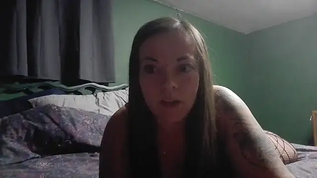 Snapshot of Glitt3rqueen341 chatting on 10-03-25, 03:52 Glitt3rqueen341 online show from 10-03-25, 03:52