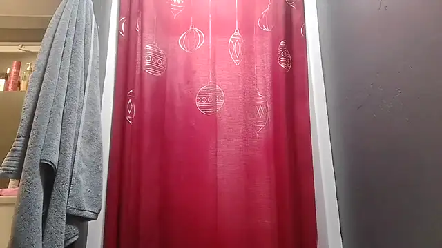 Snapshot of Glitt3rqueen341 chatting on 10-02-25, 10:51 Glitt3rqueen341 online show from 10-02-25, 10:51