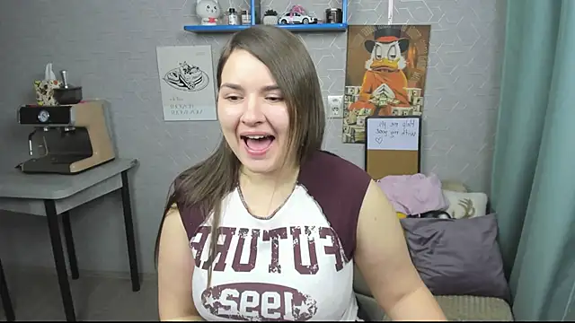 Snapshot of LineraPitts chatting on 10-06-25, 01:12 LineraPitts online show from 10-06-25, 01:12