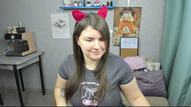 Snapshot of LineraPitts chatting on 10-03-25, 01:01 LineraPitts online show from 10-03-25, 01:01