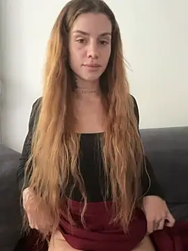 EmiliaCatalina online show from 07-29-26, 04:39